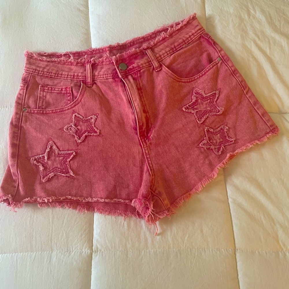 EUC Shein pink denim high waist shorts with ⭐️ stars.